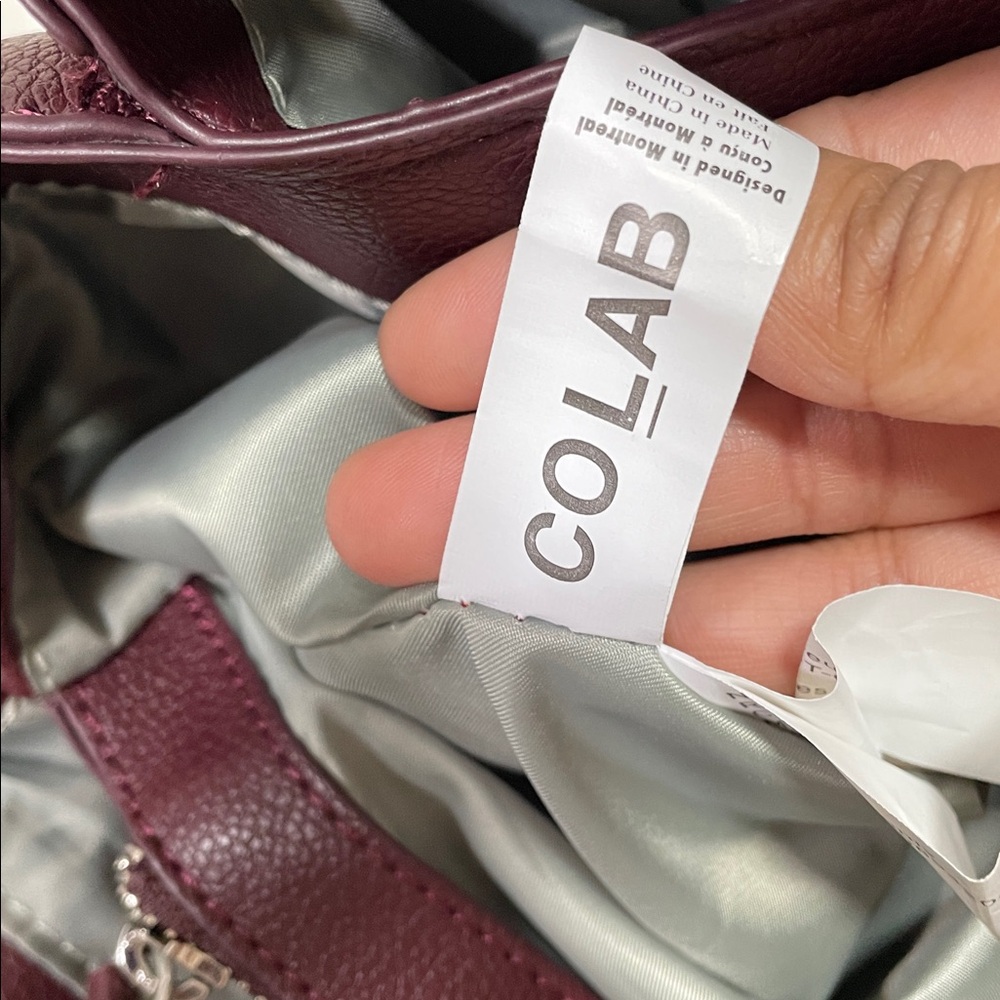 Elegant Burgundy Shoulder Bag - Picture 2 of 16
